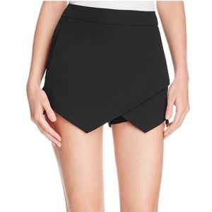 Aqua envelope skort in black